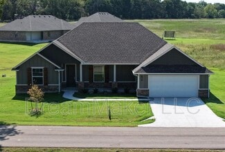 Building Photo - 207 Hope Ave