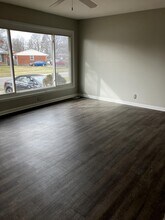 Building Photo - 3823 Manner Dale Dr