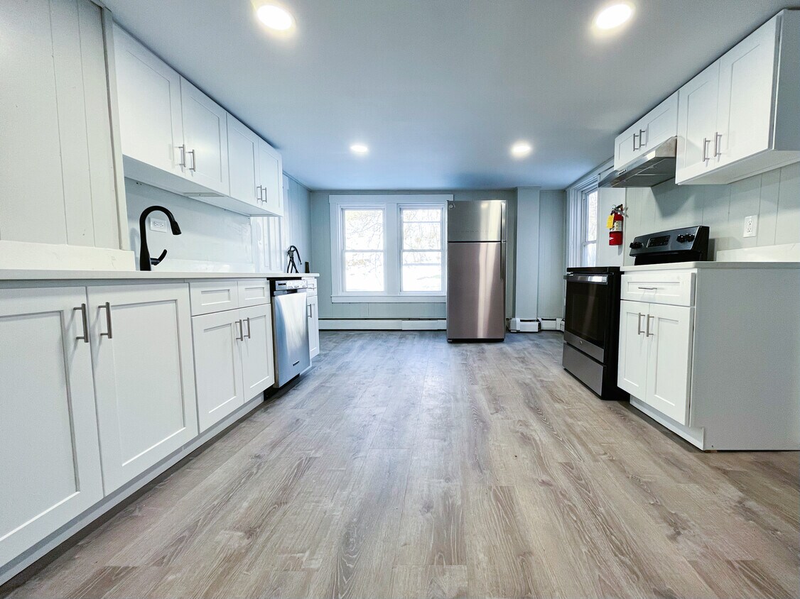Kitchen - 153 Christian St