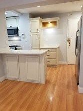 Building Photo - 140-17 84th Dr