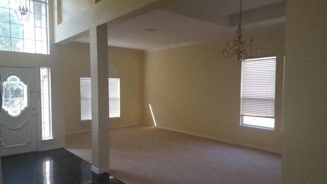 Foto del edificio - 409 Waterview Dr