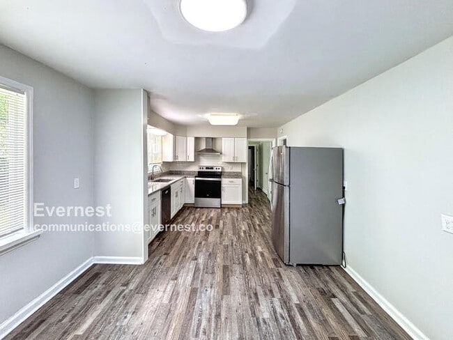 Building Photo - 3744 Thrushwood Dr
