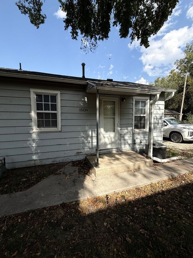Building Photo - 1523 N Jackson St