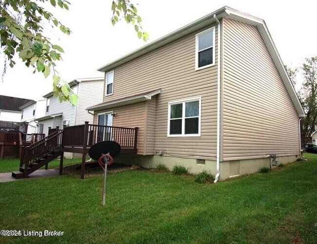 Building Photo - 10407 Pinoak View Dr