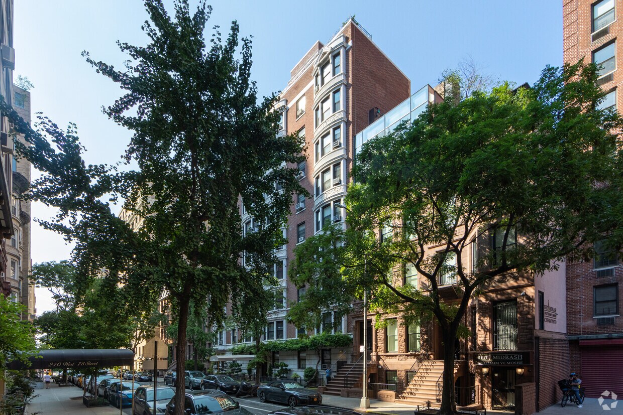 Primary Photo - 215 W 78th St