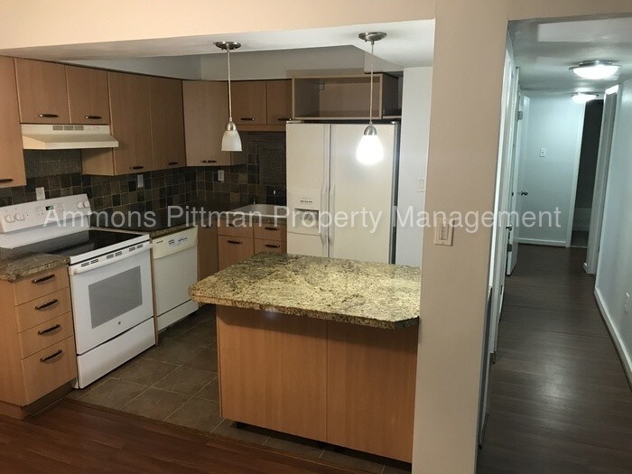Primary Photo - 7124 Longstreet Dr