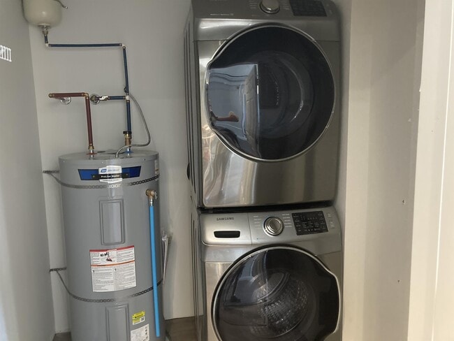 Building Photo - 430 5th St