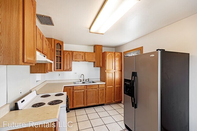 Foto del edificio - 3 br, 1 bath House - 1000 Dexter