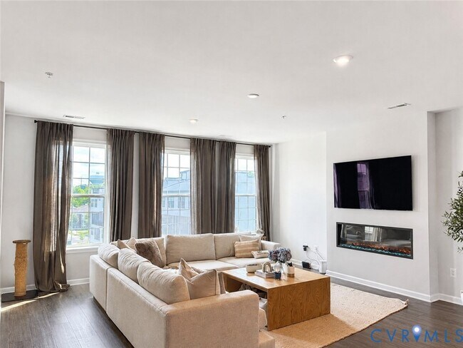Foto del edificio - 13329 Coalfield Station Ln