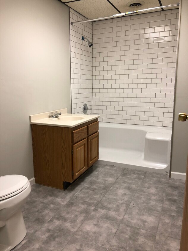 Bathroom - 826 Tonawanda St
