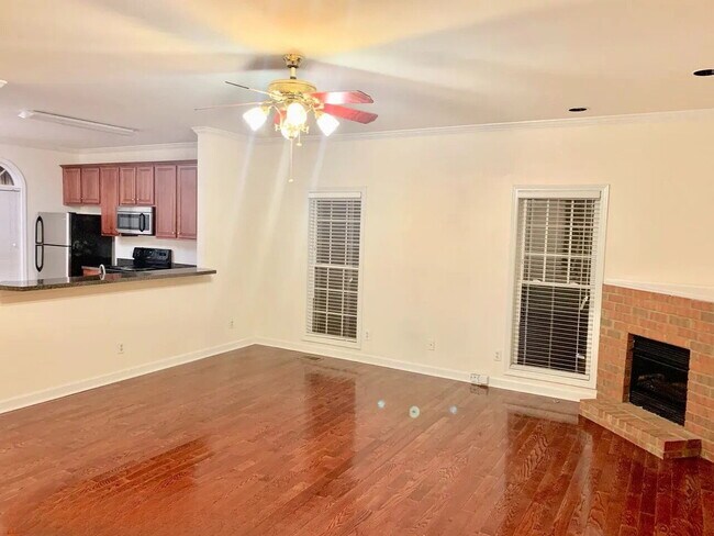 Foto del edificio - "Charming 2-Bed Oasis with 2.5 Baths on Ed Temple Blvd, Nashville – Cozy Living Awaits!"