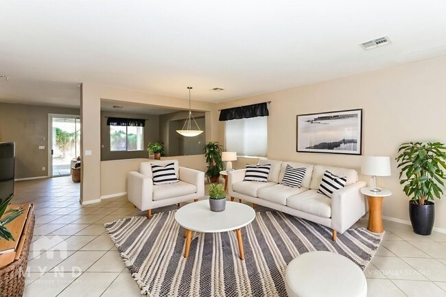 Building Photo - 2728 La Porte Ct