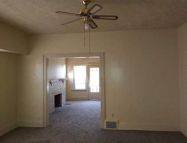 Foto del edificio - 3706 E 131st St