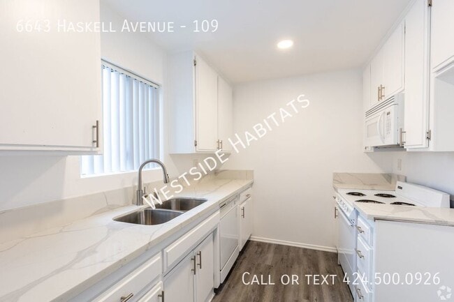 Building Photo - 6643 Haskell Ave