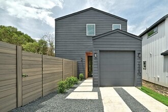 Building Photo - 2308 Maxwell Ln