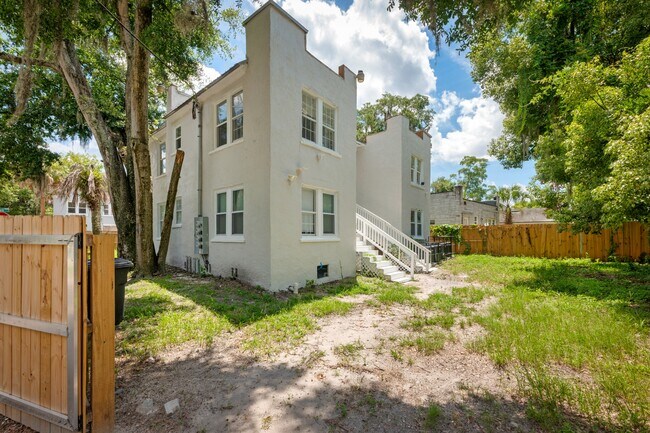 Foto del edificio - 3524 Boulevard St