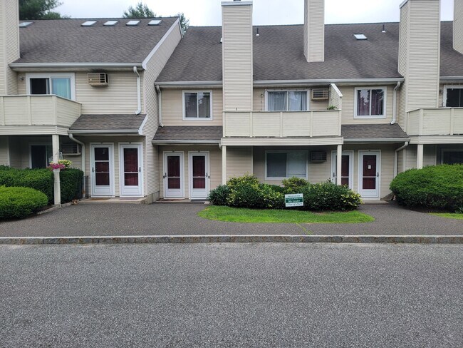 Foto del edificio - 39 Willow Springs