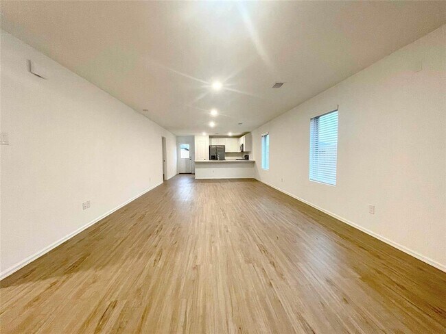 Building Photo - 26906 Vis Fld Dr
