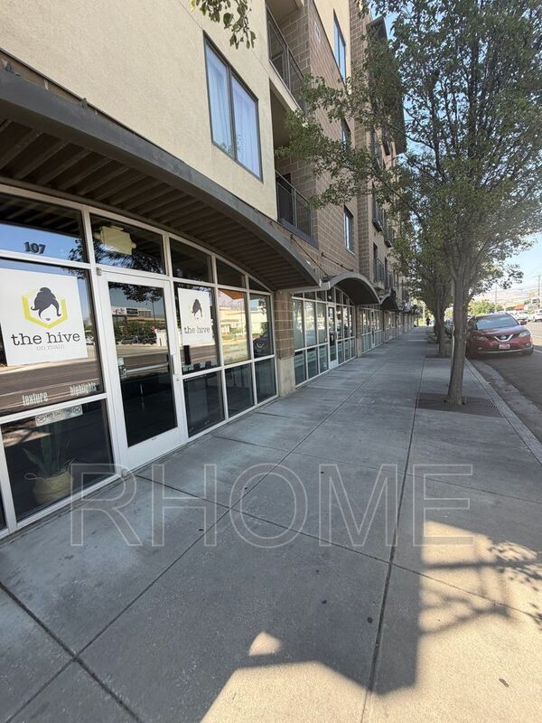 Foto del edificio - 2150 S Main St