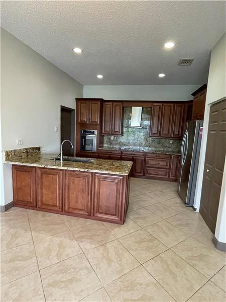 Foto del edificio - 5085 SW 37th Ave