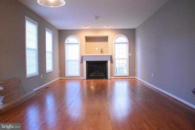 Building Photo - 29 Snow Dr