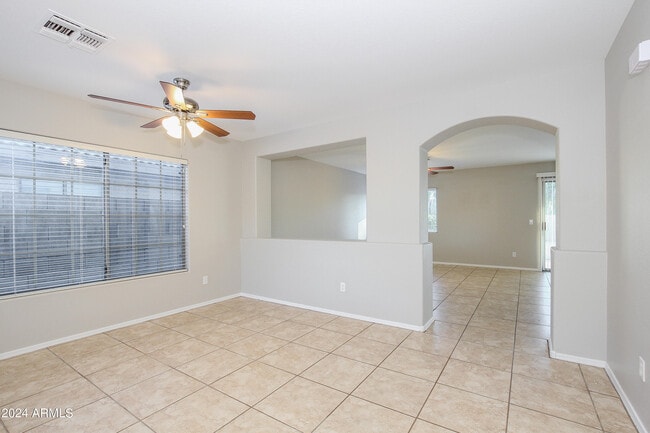 Building Photo - 2239 E Paraiso Dr