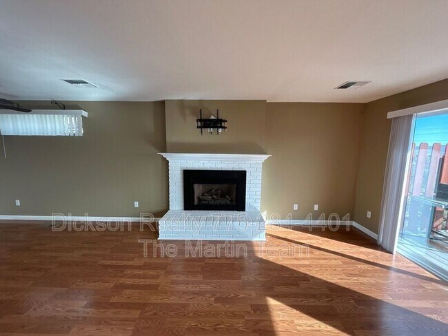 Building Photo - 3190 Coronado Way