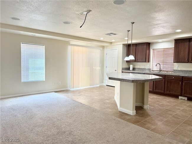 Building Photo - 6723 Flamenco Ct