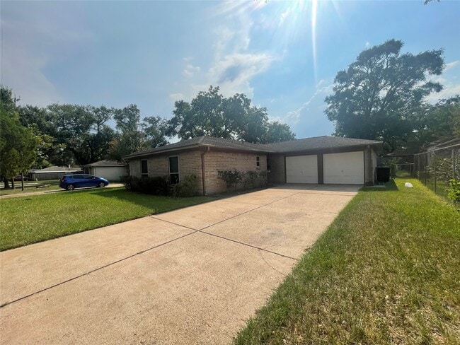 Building Photo - 9007 Bunny Run Dr