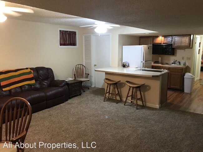 Building Photo - 2 br, 1 bath House - 2320 43rd Avenue Cour...