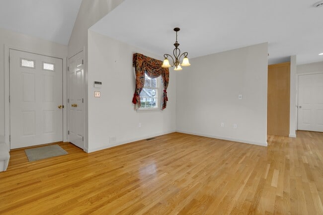 Photo - 319 Stearns St Townhome