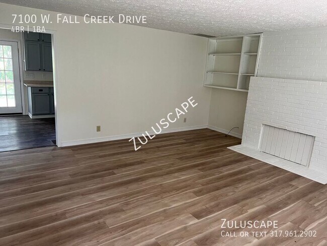 Foto del edificio - $99 First Month Rent Special…7100 W. Fall ...