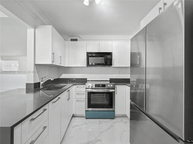 Foto del edificio - 10010 NW 9th St Cir