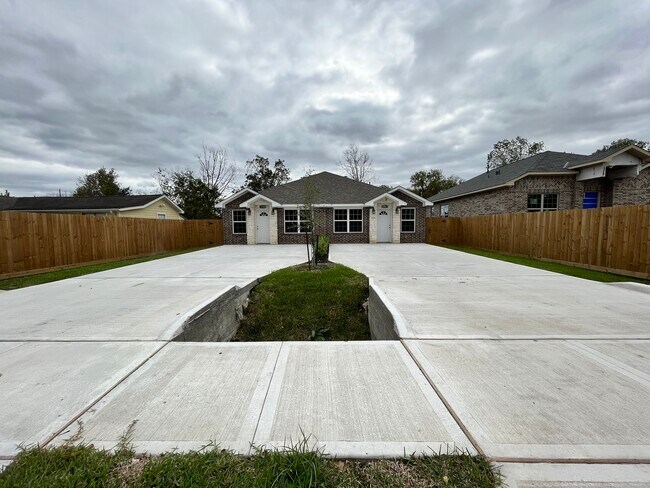 Foto del edificio - 5706 Howell St