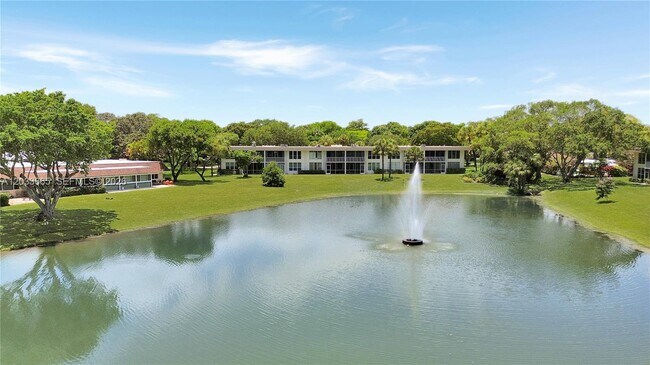 Building Photo - 3641 Oaks Clubhouse Dr