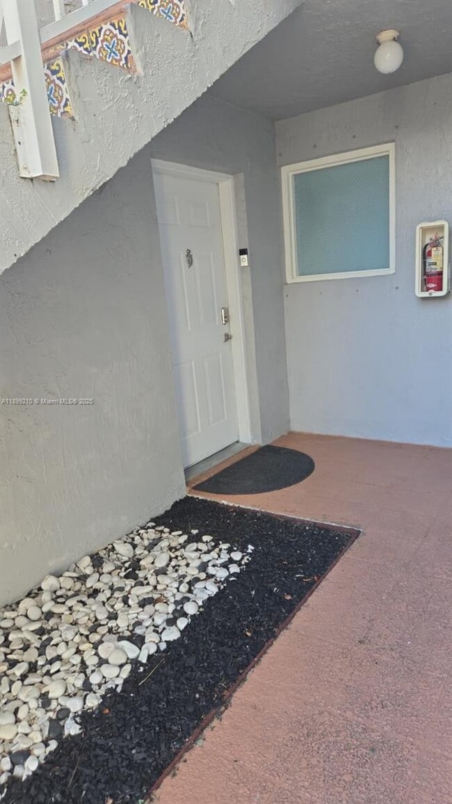 Foto del edificio - 4768 NW 114th Ave