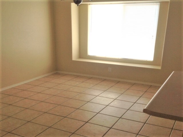 Foto del edificio - 3038 Glorieta Meadows Drive NE