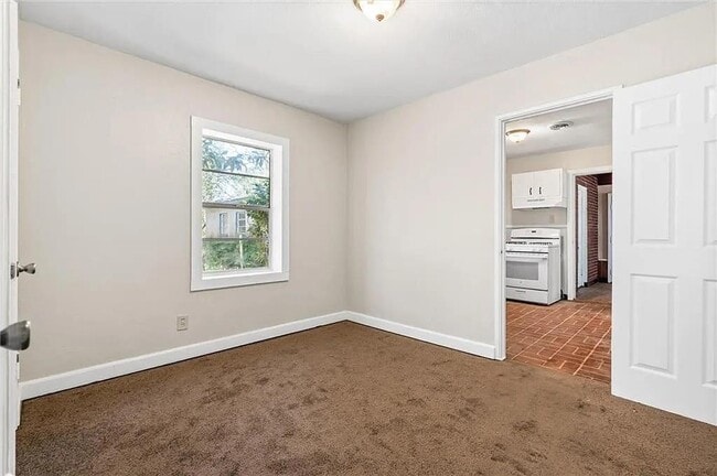 Building Photo - 1575 Marengo Dr