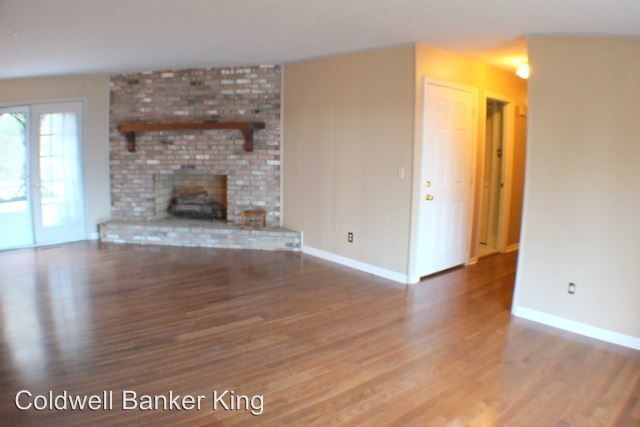 Building Photo - 115 Hudson Dr