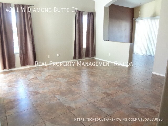 Building Photo - Gorgeous 3bd/2bath in Gated Community with...