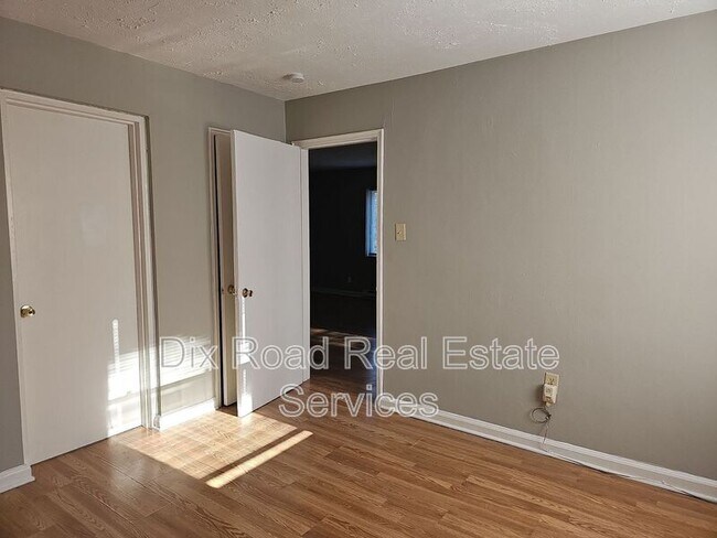 Foto del edificio - 3121 Gobel Ave