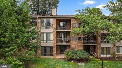 Building Photo - 18050 Chalet Dr