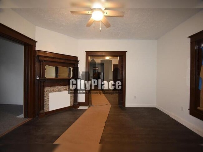 Foto del edificio - 1046 S Randolph St