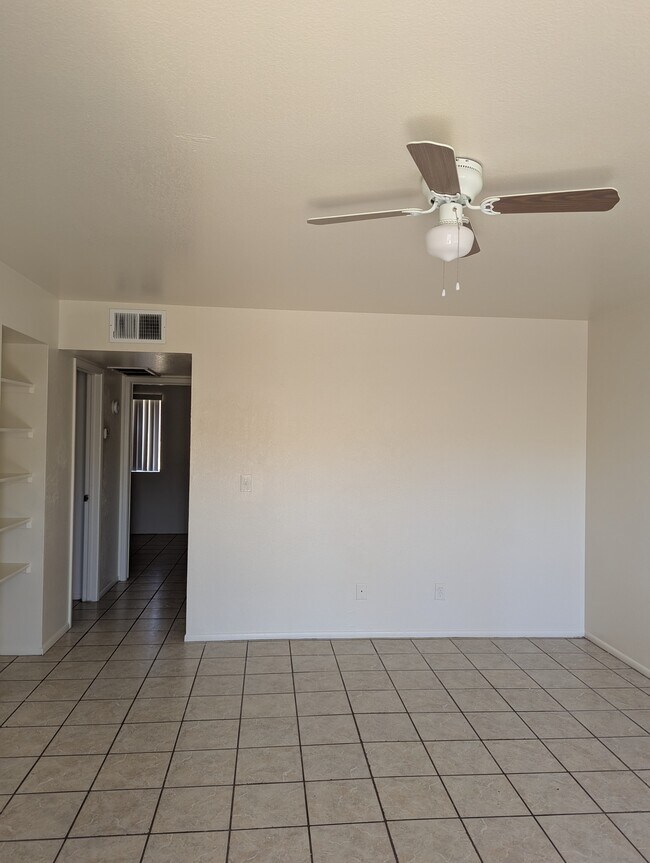 Foto del edificio - 343 N 93rd St