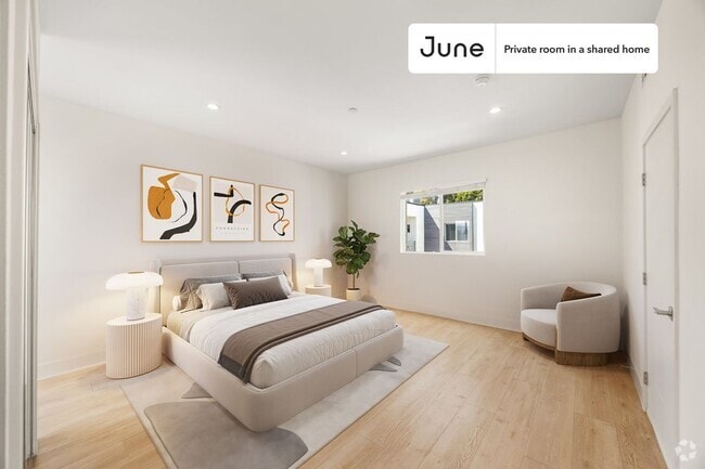 Building Photo - Private bedroom in 4 bed/4 bath Home