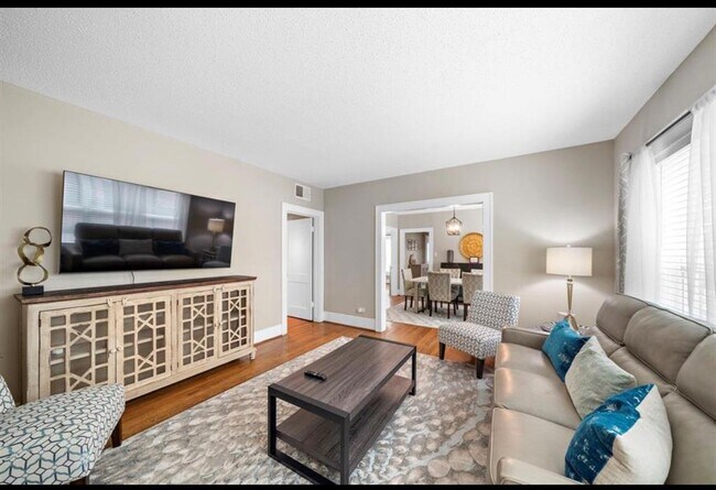 Building Photo - 1629 Castle Ct