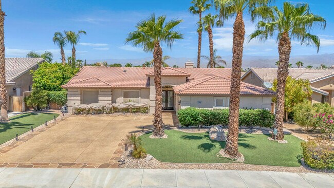 Building Photo - 79886 Dandelion Dr