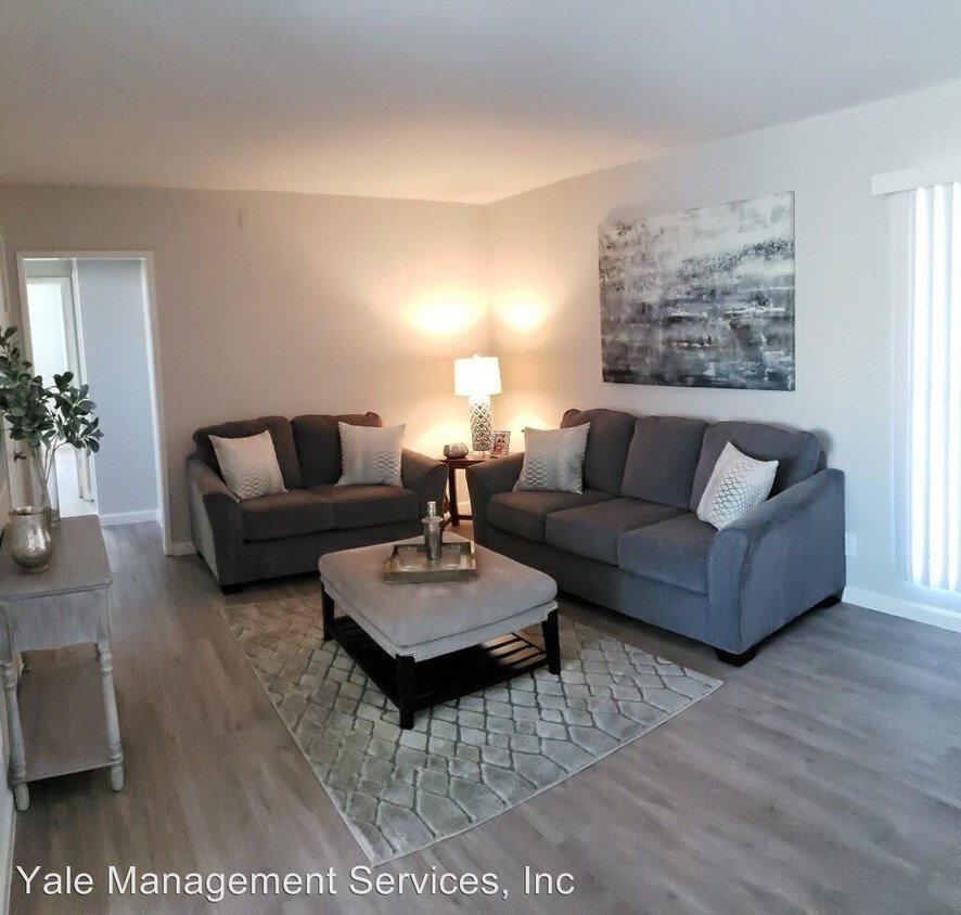 Foto principal - 14420-14432 Valerio St