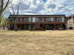 Building Photo - 804 Stone Mountain Dr