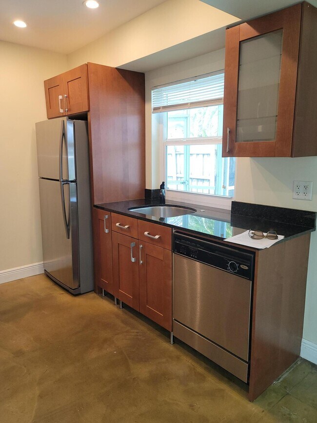 Foto del edificio - 1680 NE 34th Lane B Oakland Park Fl 33334